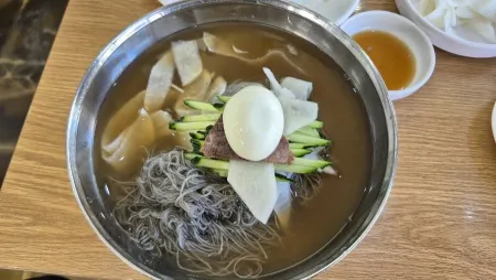 Chungsong Hamhung Cold Noodles