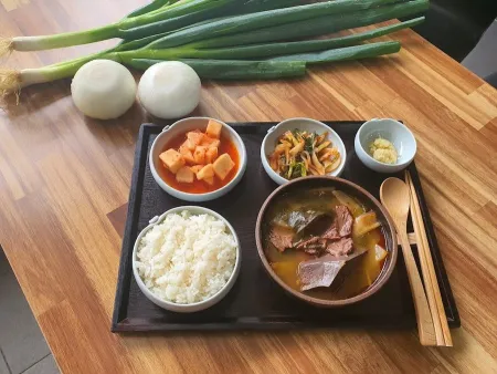 Gyodong Ddaro Sikdang