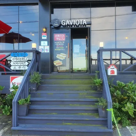 Jimmy Stay & Cafe
