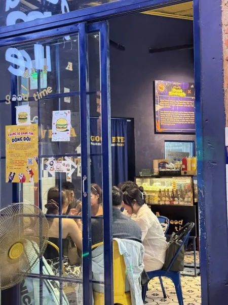 GoodTime Burger Nam Tràng