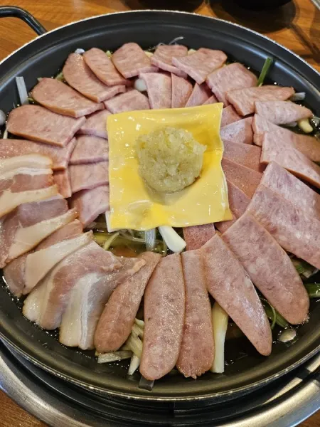 Deohago Budae Jjigae Sujeong Station Branch