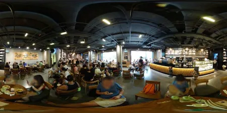 Starbucks Reserve Nhà Thờ