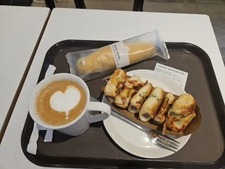 Paris Baguette Busan Jungdong Station Branch
