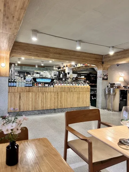 Sarnies Cafe Sukhumvit
