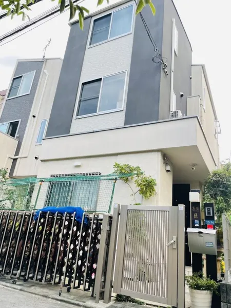 JJ HOUSE KABUKICHO