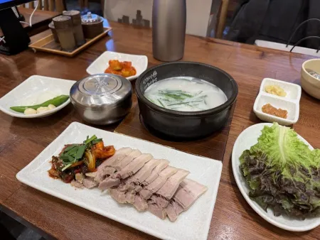 산더미 미성돼지국밥 이시아폴리스점