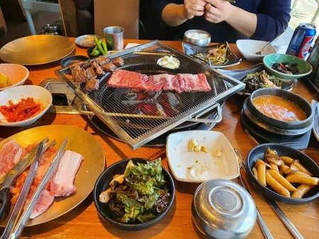 Joseon Hwarojip