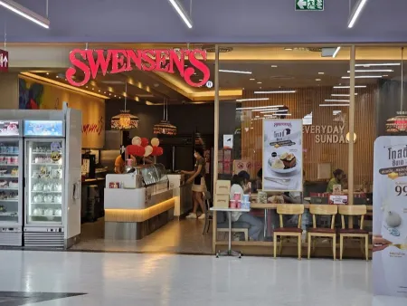 SWENSEN’S Bang Lamphu