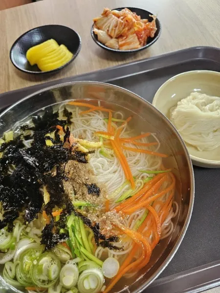 Taewon Janchi Guksu