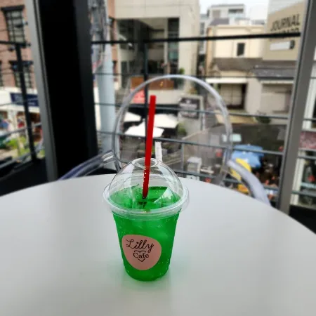 Lilly ︎︎cafe