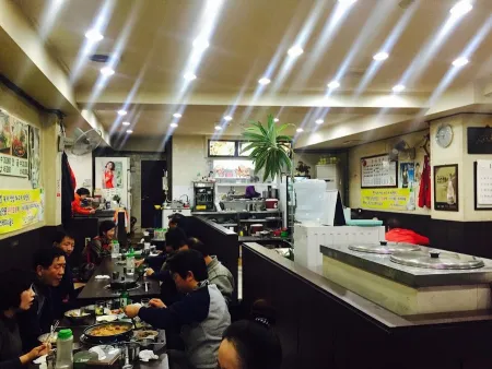 Chungmu Nakji Bokkeum Seomyeon Main Branch