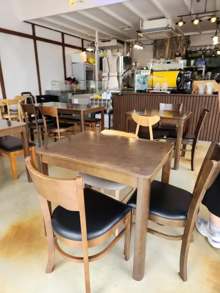 Sisters Cafe