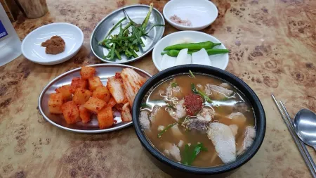 해운대 신창돼지국밥