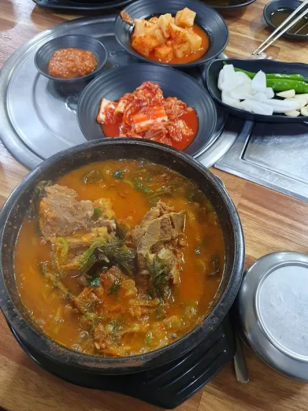 진국이네 돼지국밥