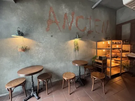 Andre Cafe