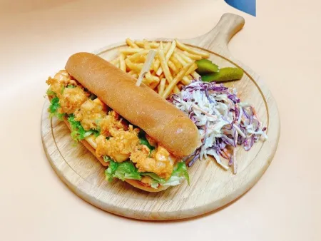 Mulligans Saigon - Restaurant & Pub