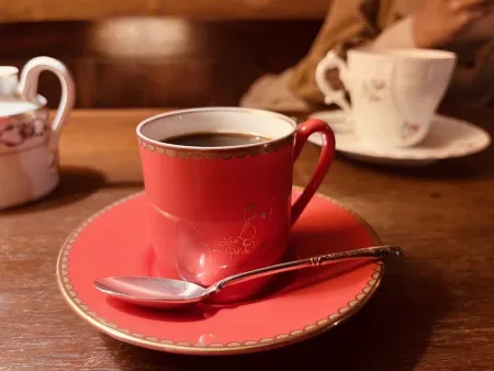 Cafe Voleur de Fleurs