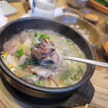 Jo Bong-sun Sangmu Gukbap Geumho Branch