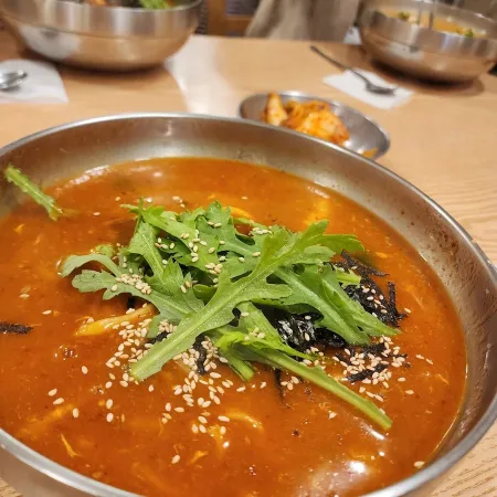 Boyoung Gangneung Jang Kalguksu