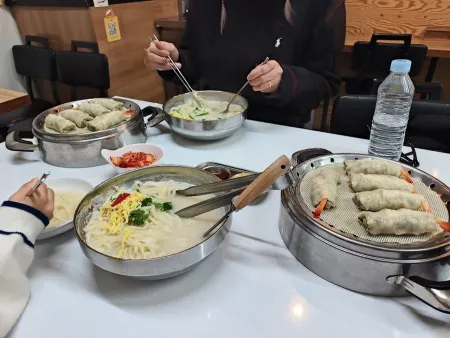 Mayak Mandu & Kalguksu