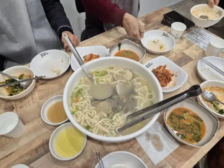 양만휘해물생합칼국수