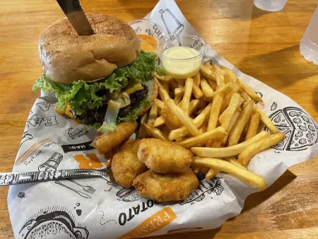 TaRook Steak & Burgers