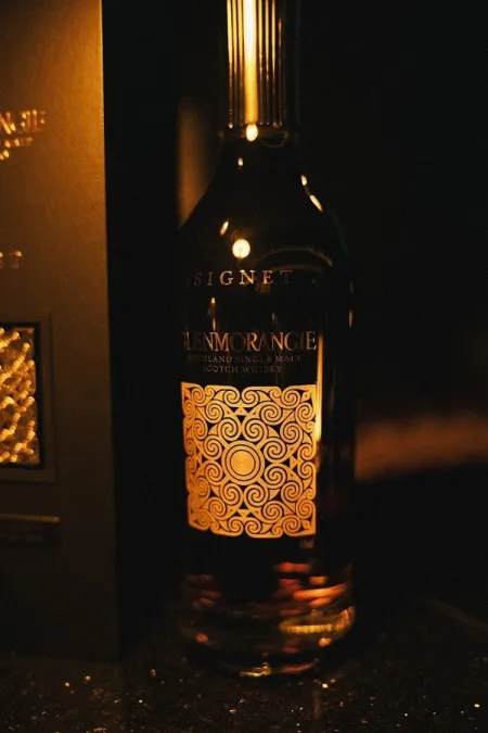 Azit Whisky Bar ～アジト～