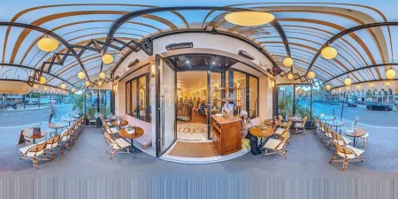 Cafe Louise