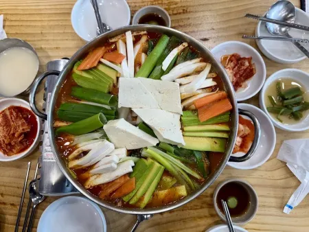 Yangpyeong Sinnae Seoul Haejangguk
