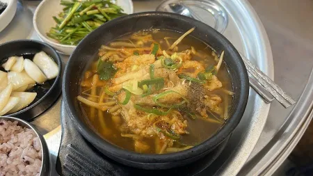 Gaya Pocha Seonji Gukbap Munhyeon Branch