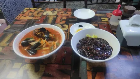 Jjajangmyeon Jip
