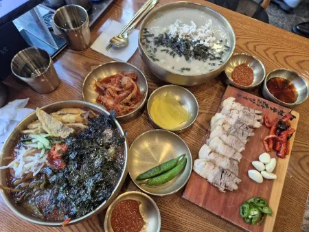 Hyeonpung Dak Kalguksu Busan Seomyeon Branch