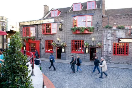 London Bridge Hotel