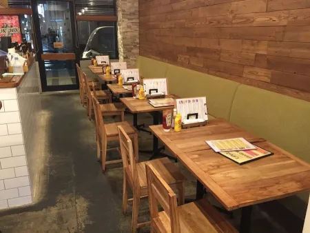 CRUZ BURGERS & CRAFT BEERS
