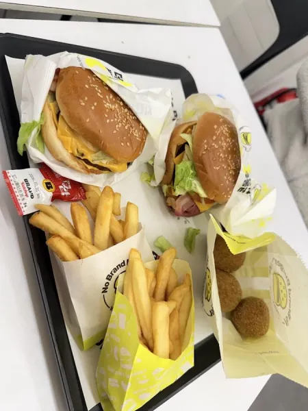 No Brand Burger