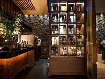 37 Grill & Bar
