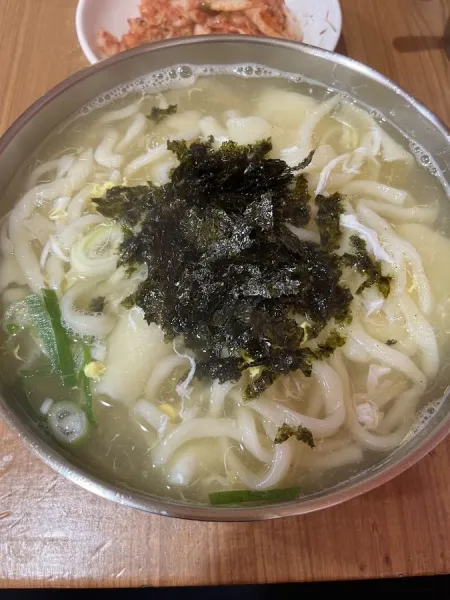 Son Kalguksu Jalhaneun Jip