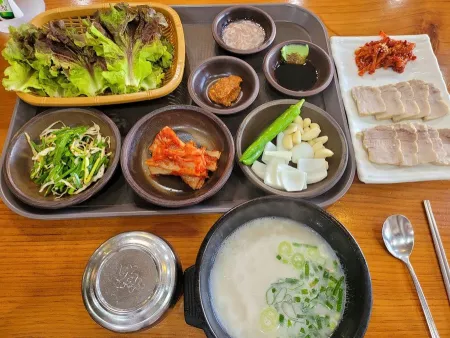 Manim Bossam Gukbap Haejangguk