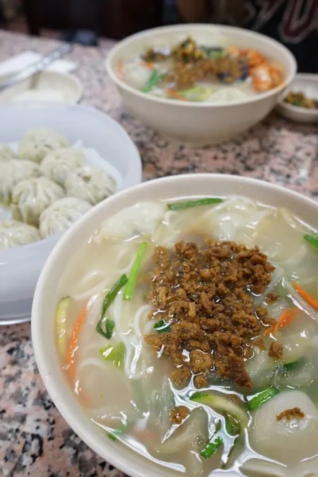 명동교자