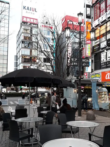 MO-MO-PARADISE Shinjuku 3-chome Branch