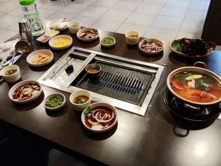 Chakhan Makchang Seojae Branch