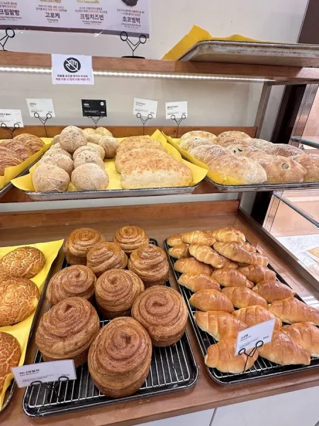 Jean Boulangerie Lotte Department Store Gwanak Branch