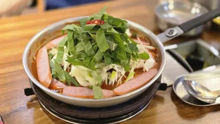 Ttobogetji Tteokbokki House Happy Toss Branch