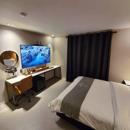NINESPOT HOTEL