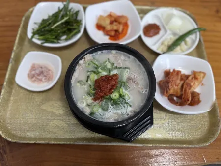 Hanil Dwaeji Gukbap