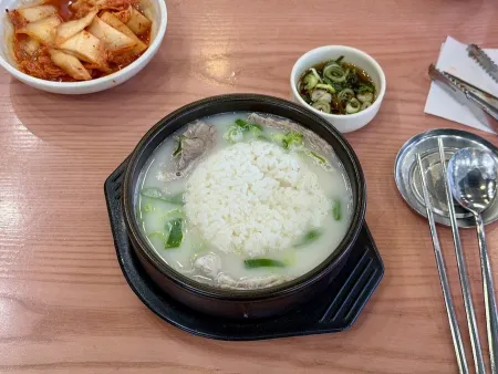 Hanchon Seolleongtang Konkuk University Station Branch