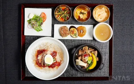 Gyeongbokgung Black Yeouido IFC Mall