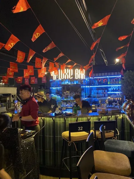 The Luxe Bar