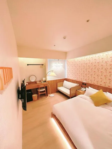 Cat Tail Pocket Inn.