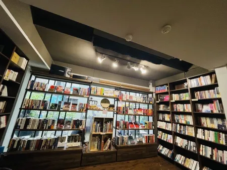 Tò-uat Books x Cafe Philo